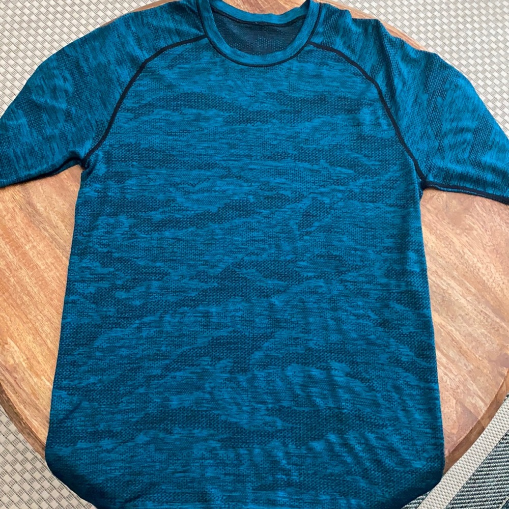 Medium Lululemon Tech TShirt-Blue/Black Camo Style